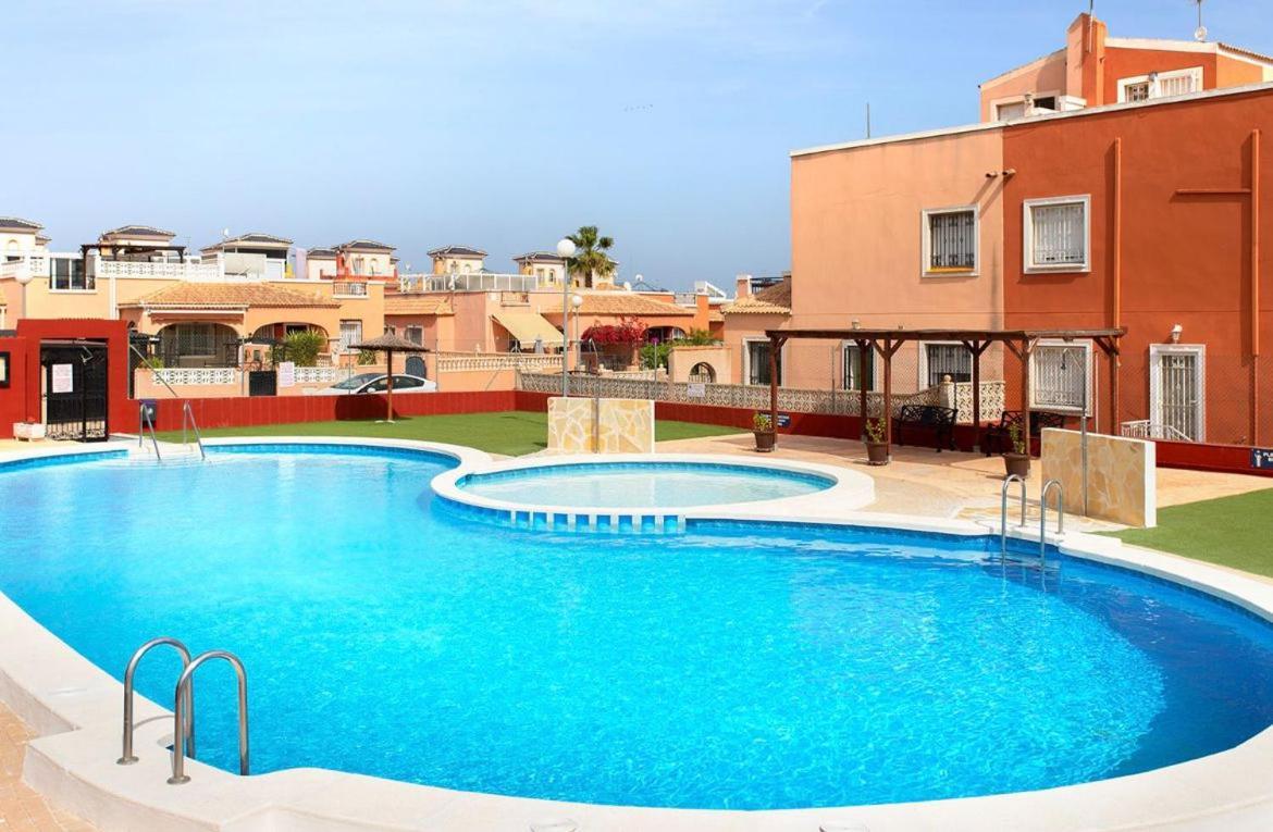לוס מונטסינוס Bungalow La Herrada מראה חיצוני תמונה